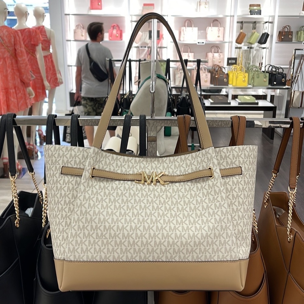 MICHAEL KORS
Reed Large Logo Shoulder Tote Bag
Camel Combo 
35S3G6RT3B
NWT - Picture 5 of 16